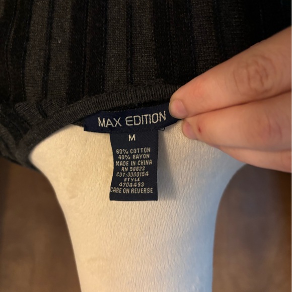 Women’s sweater - Picture 6 of 8